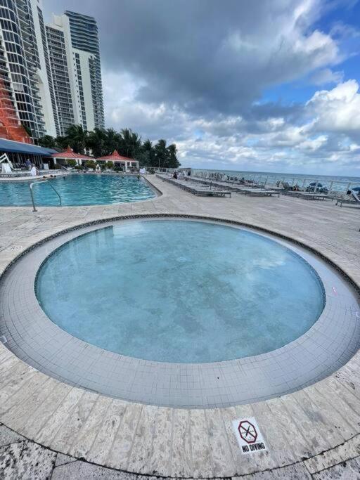 Apartament Oceanfront With Balcony Sunny Isles - Spectacular! Miami Beach Zewnętrze zdjęcie